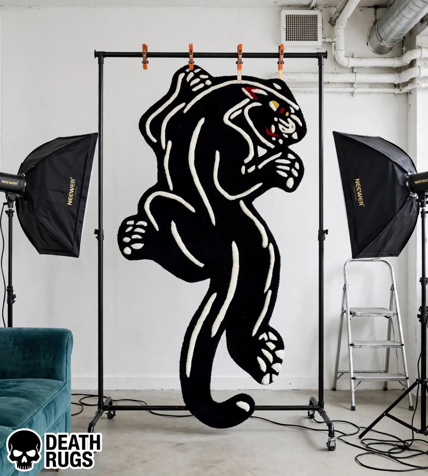 Crawling Black Panther Rugs thumbnail 5